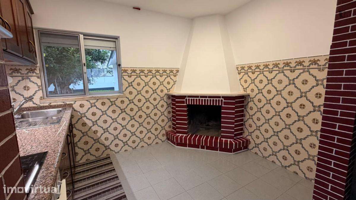 Casa com 3 quartos - localizado em Ourem - Grande imagem: 3/23