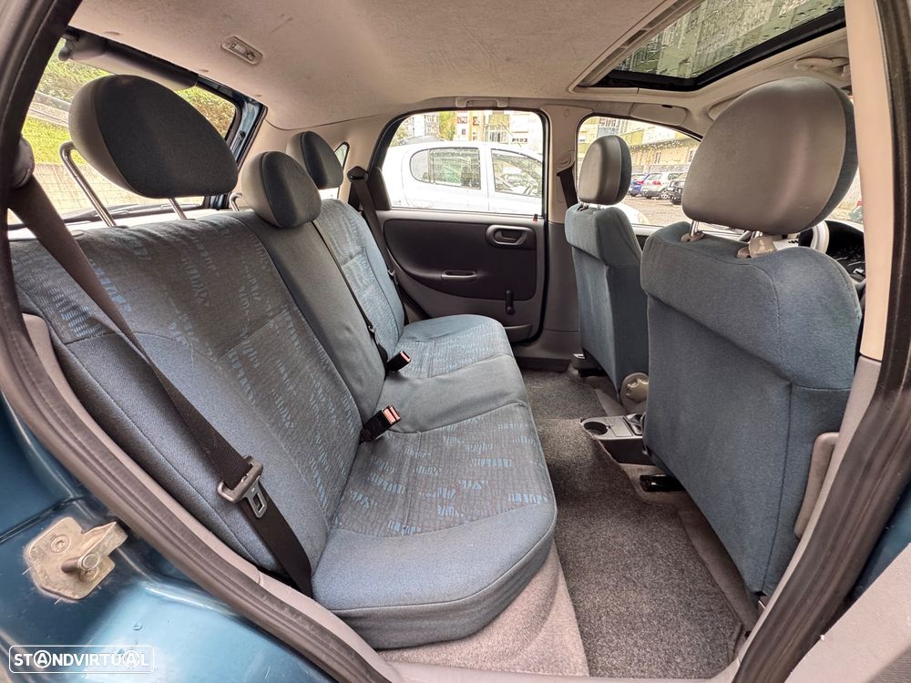 Opel Corsa 1.2 16V Elegance - 11