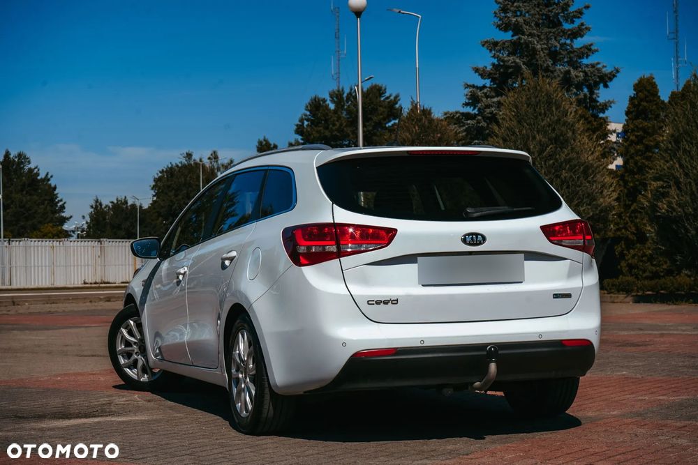 Kia Ceed 1.4 L - 14