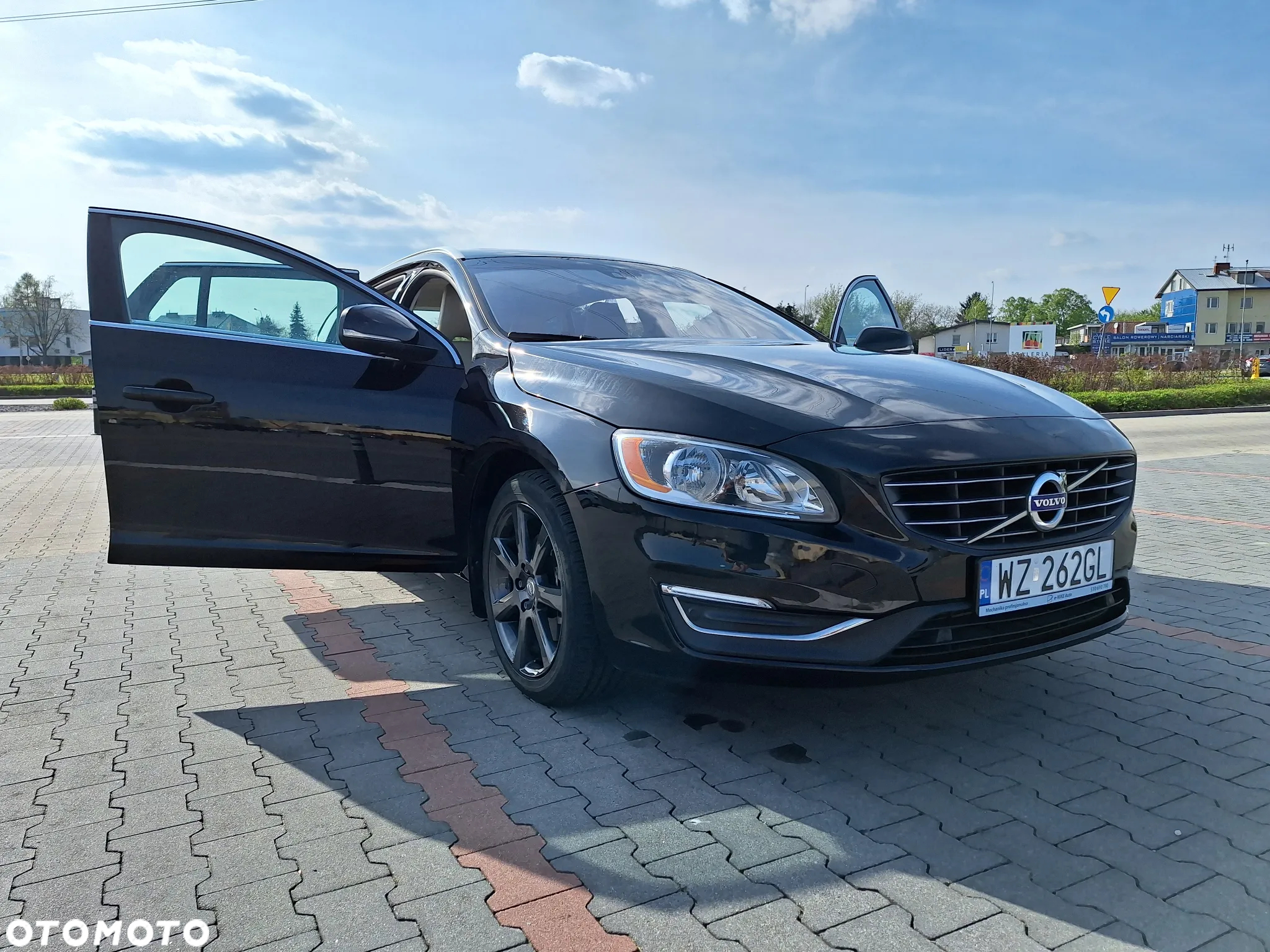 Volvo V60 T5 Drive-E Dynamic Edition (Kinetic) - 13