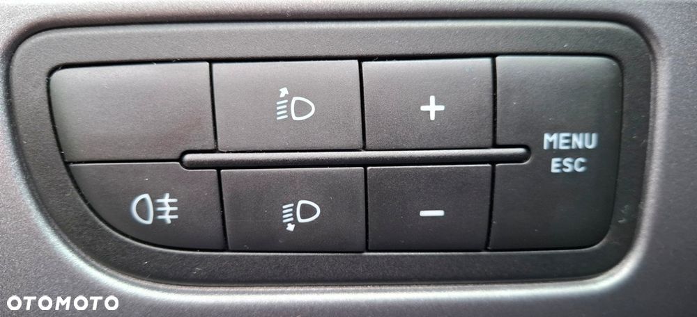 Fiat Grande Punto Actual 1.4 8V Estiva Blue&Me Euro5 - 20