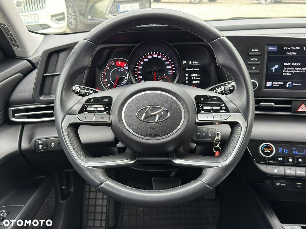 Hyundai Elantra - 22