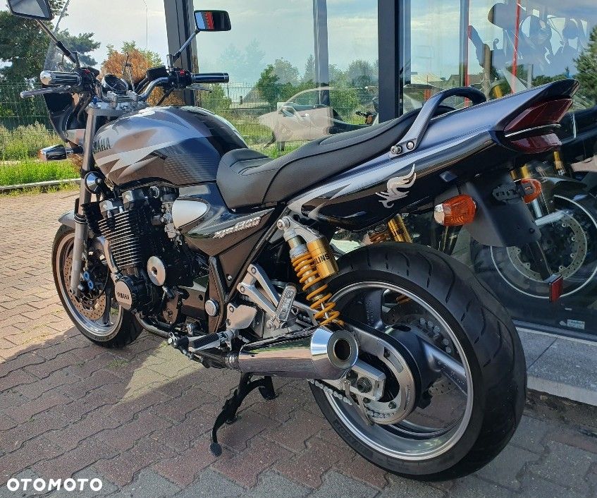 Yamaha XJR - 13