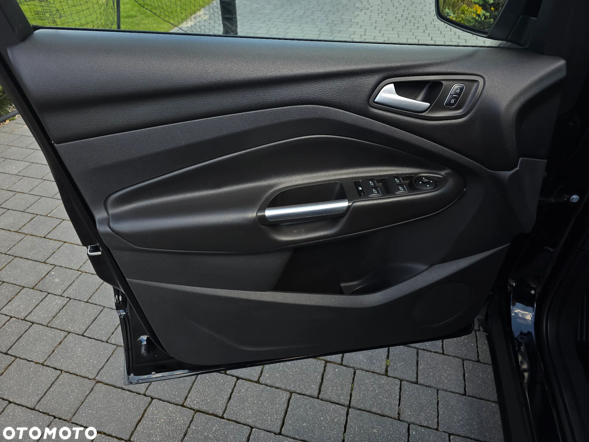 Ford Kuga 2.0 TDCi 2x4 Titanium - 18