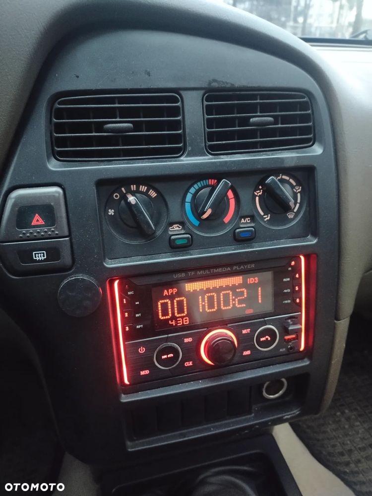 Nissan Pathfinder - 10