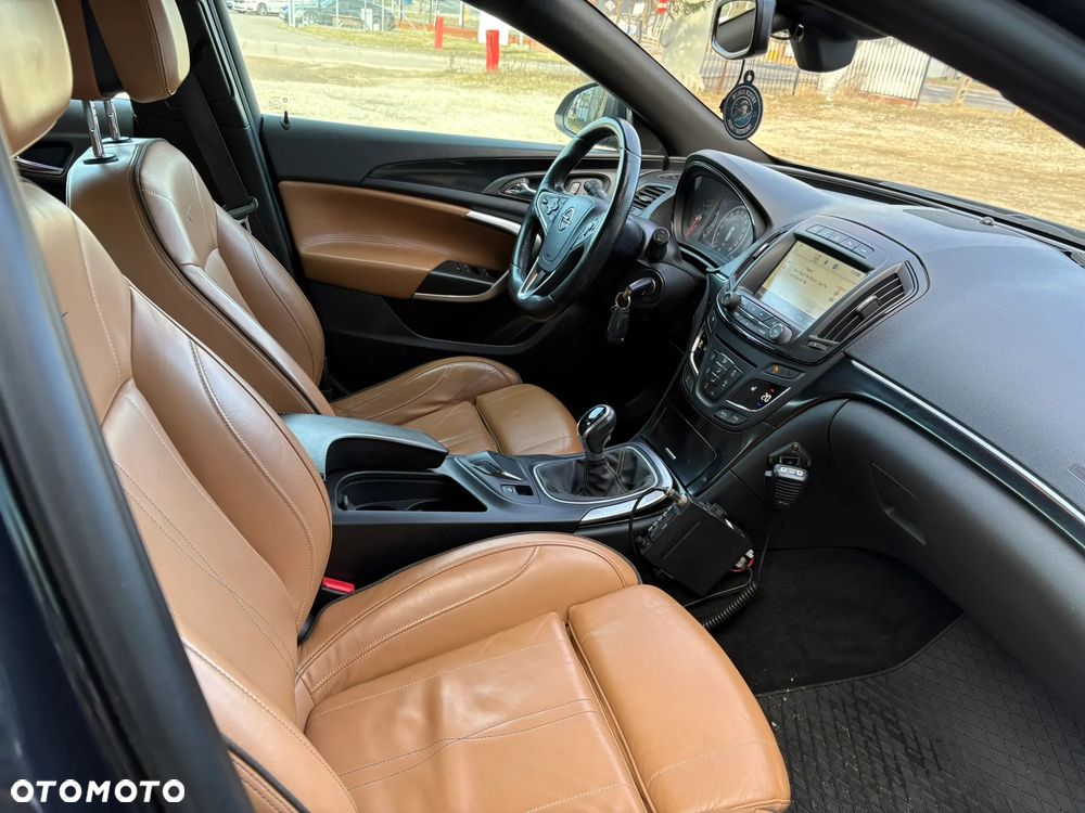 Opel Insignia 2.0 T Cosmo 4x4 S&S EU6 - 27