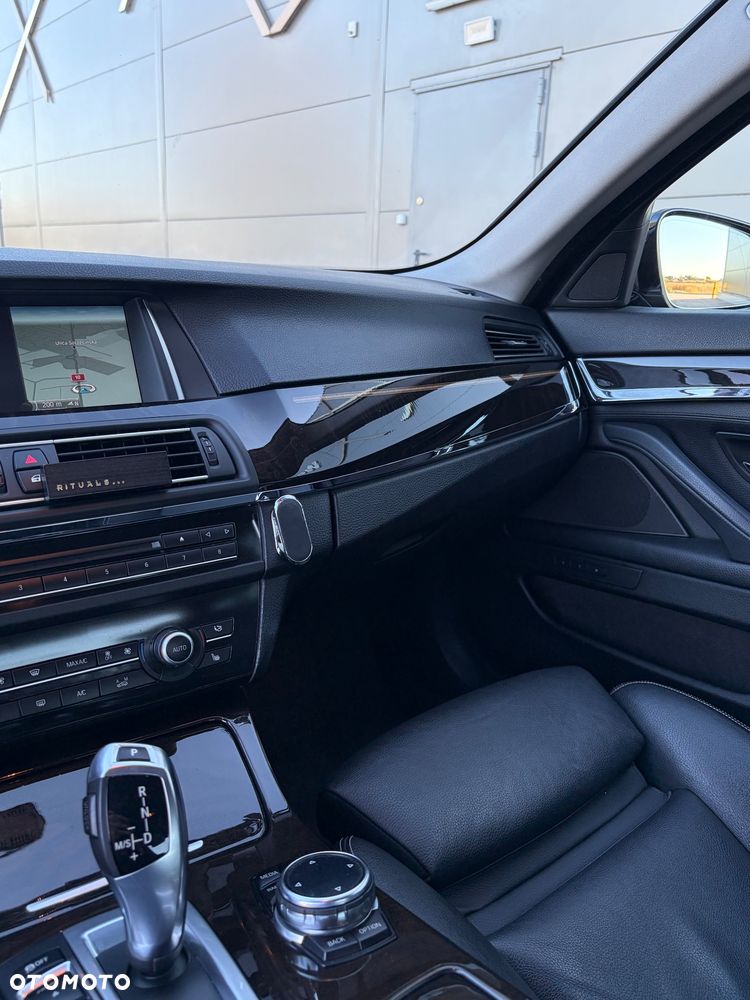 BMW Seria 5 520d xDrive Luxury Line - 9