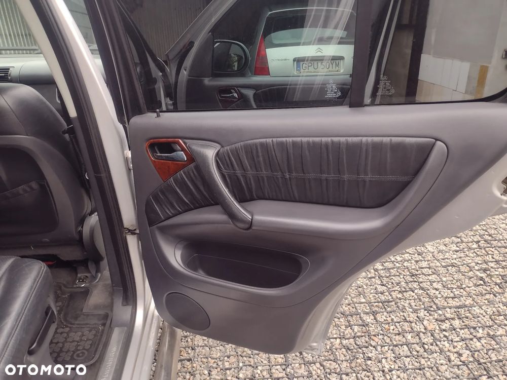 Mercedes-Benz ML - 15