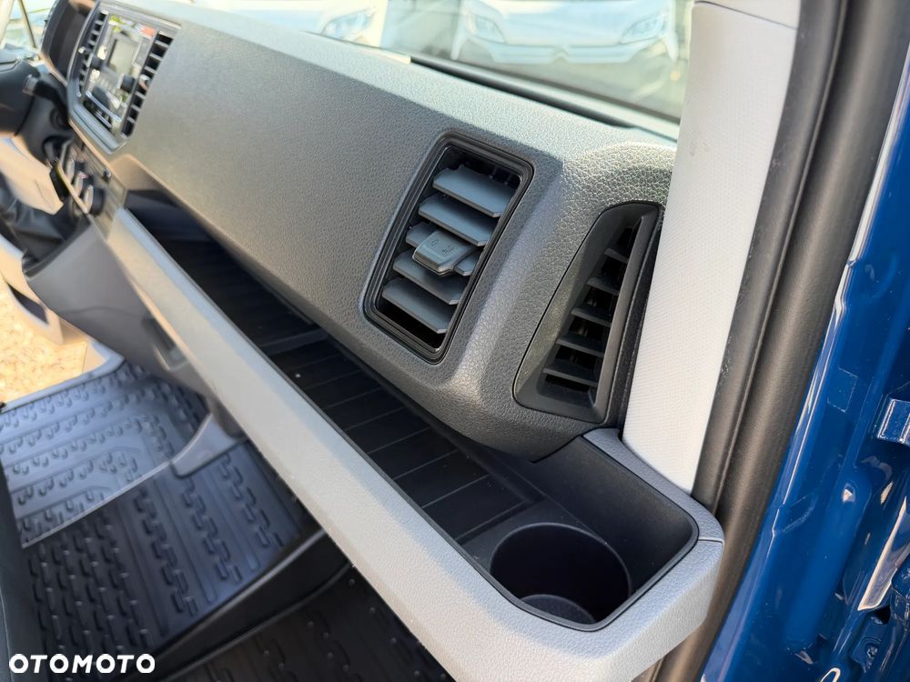 Volkswagen CRAFTER L2H1 2022r WZMOCNIONY VAN 3 osobowy MOCNY Silnik 2.0TDI 140KM Euro6 Duża ładowność 1309kg! DMC:3.5t, Homologacja VAT-1 Zabudowa paki, Bogate wyposażenie! NOWE OPONY 100% Bezwypadkowy! - 28