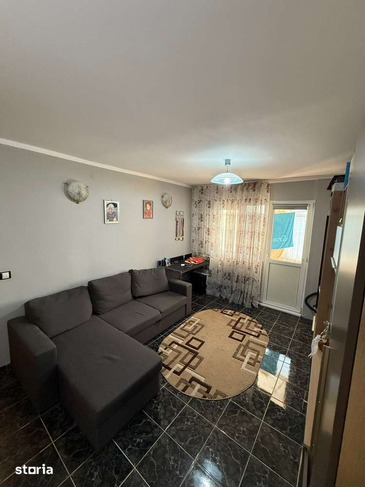 3 CAMERE cu bucatarie mare, Narcisa — fotografia 2