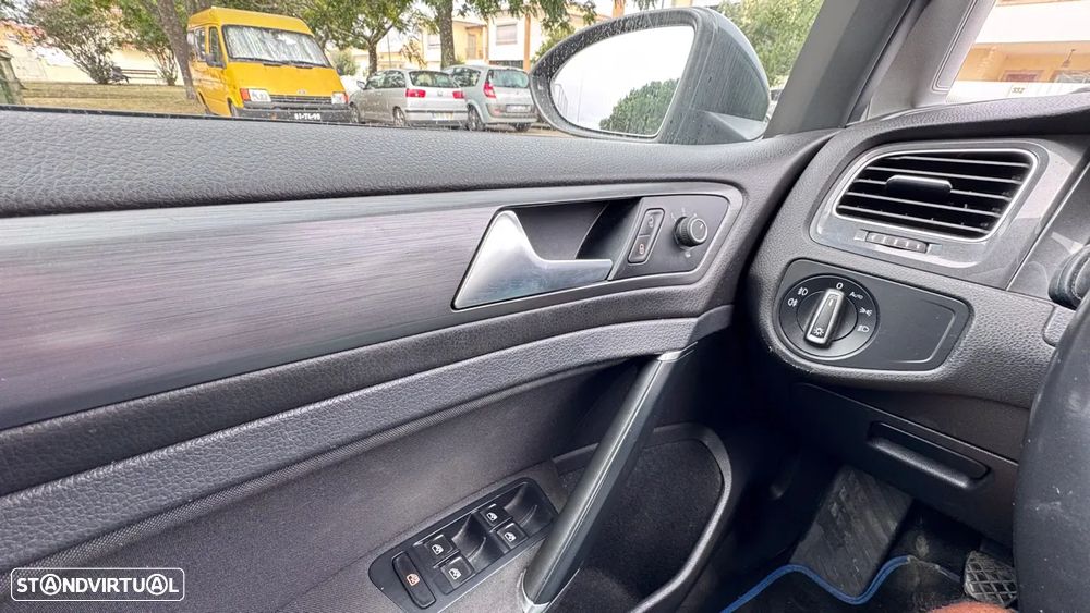 VW Golf 1.6 TDI Confortline - 20