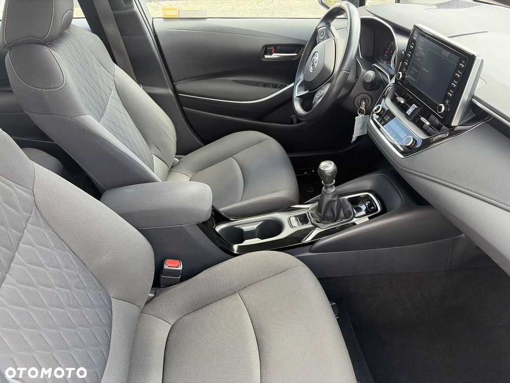 Toyota Corolla - 10