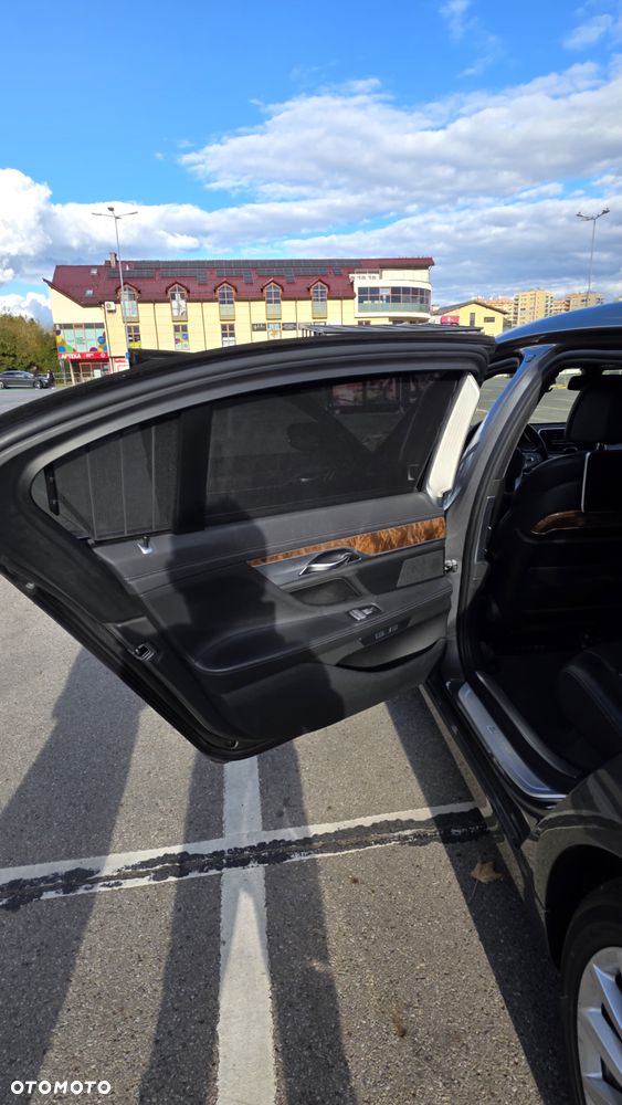 BMW Seria 7 - 19