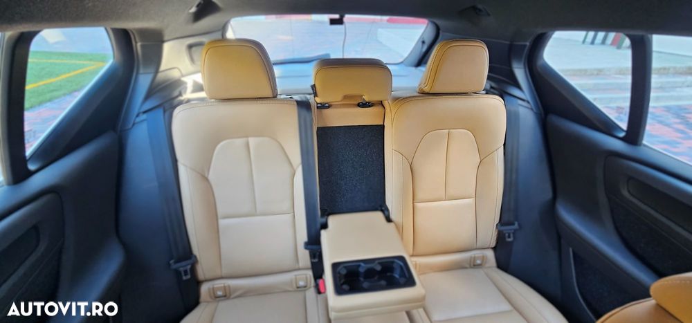 VOLVO XC40 2020 — imagine 37