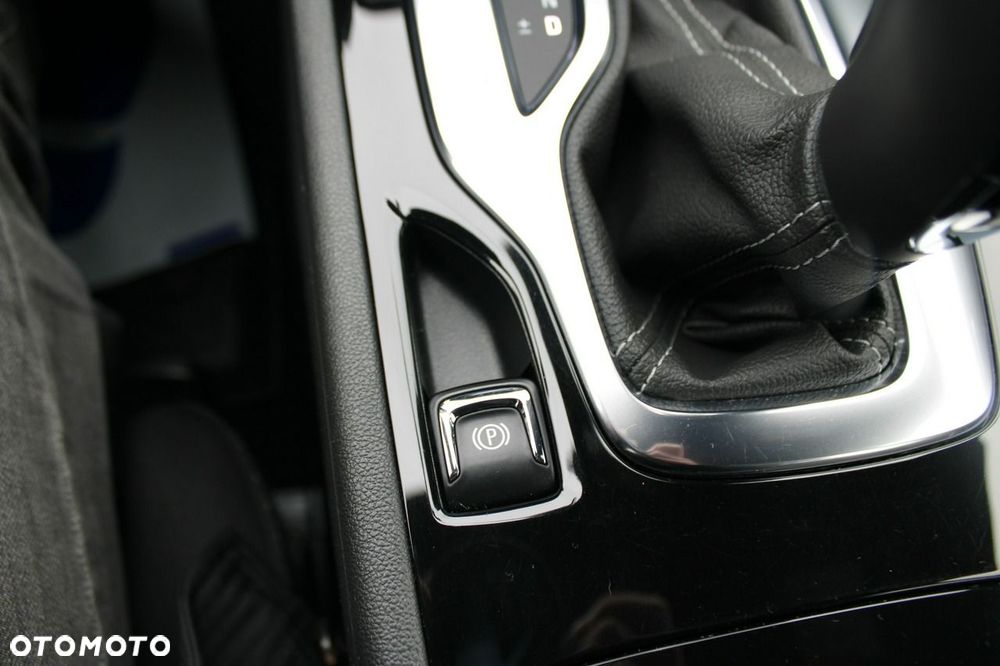 Opel Insignia - 30