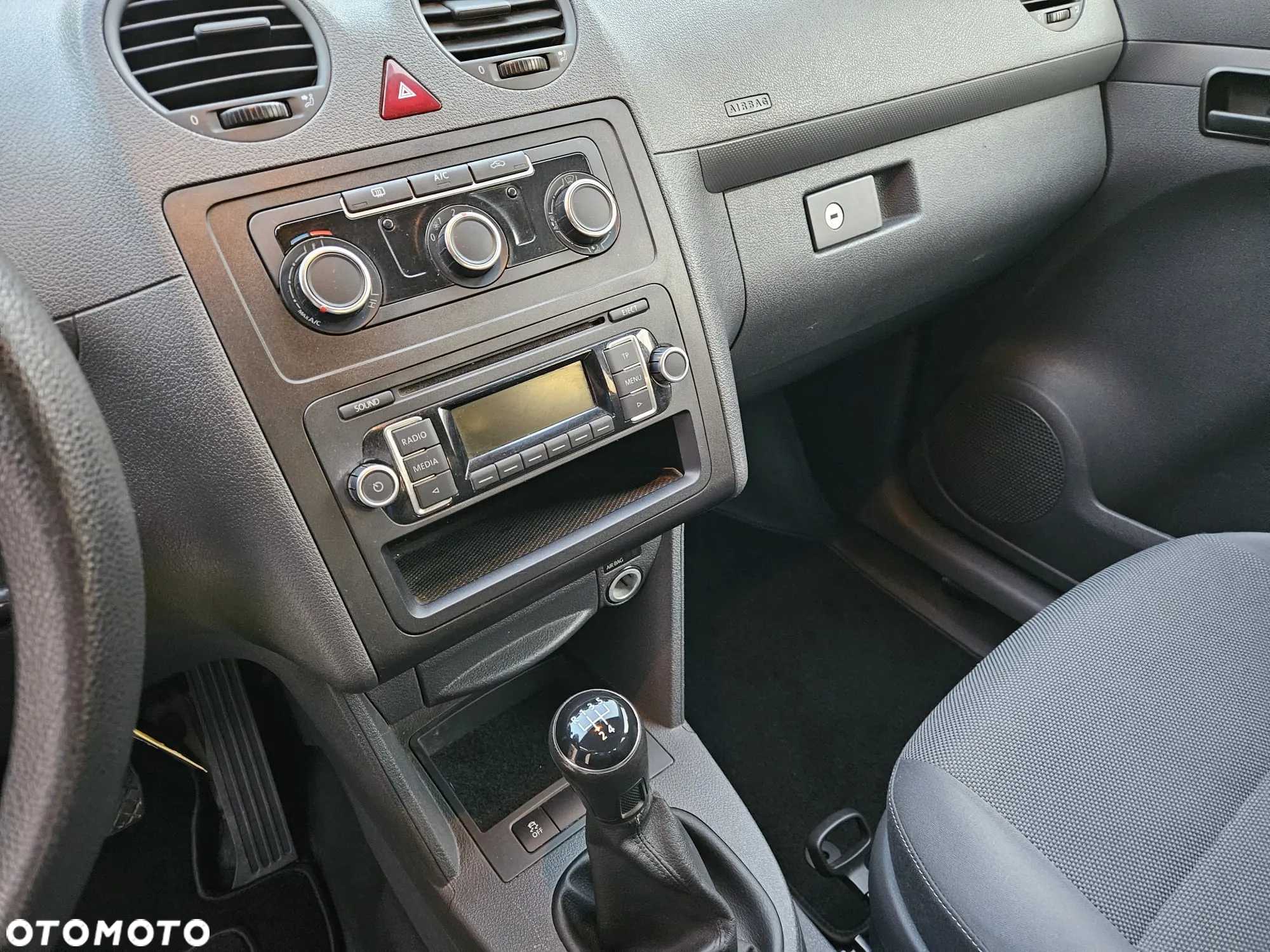 Volkswagen Caddy 1.2 (7-Si.) - 7