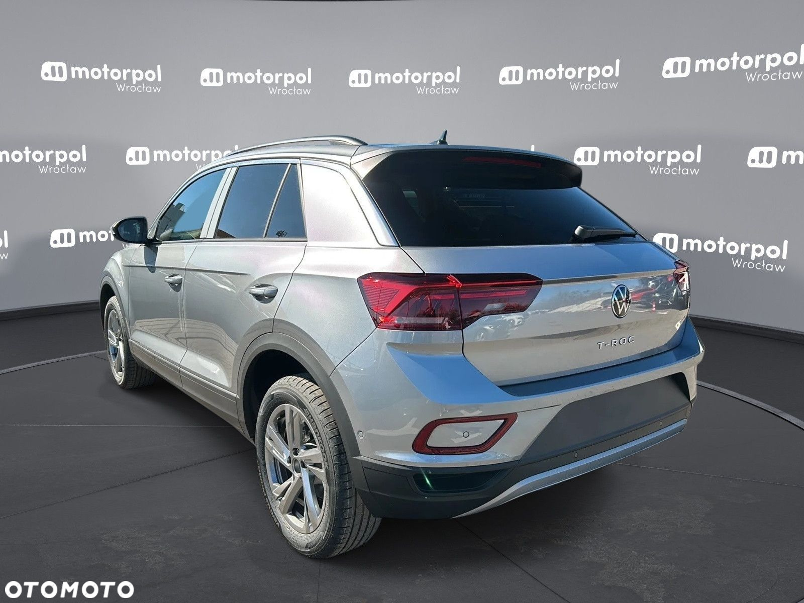 Volkswagen T-Roc - 8