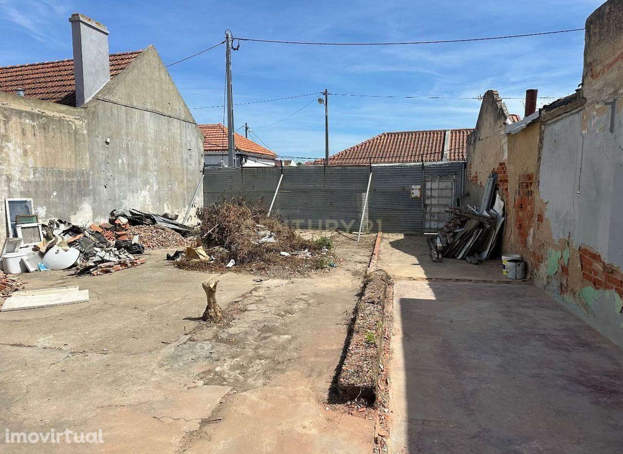 Moradia Térrea T3  para reconstrução - Grande imagem: 3/5