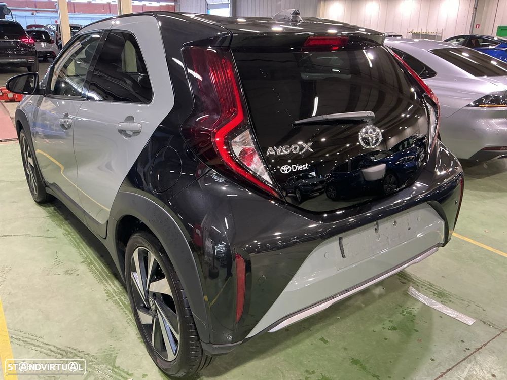 Toyota Aygo X S-CVT Black&White - 2