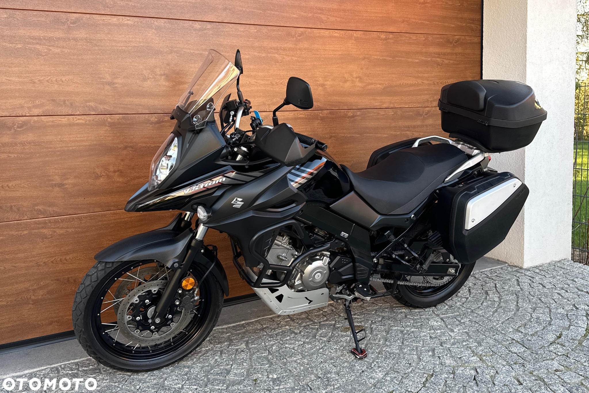 Suzuki DL - 15