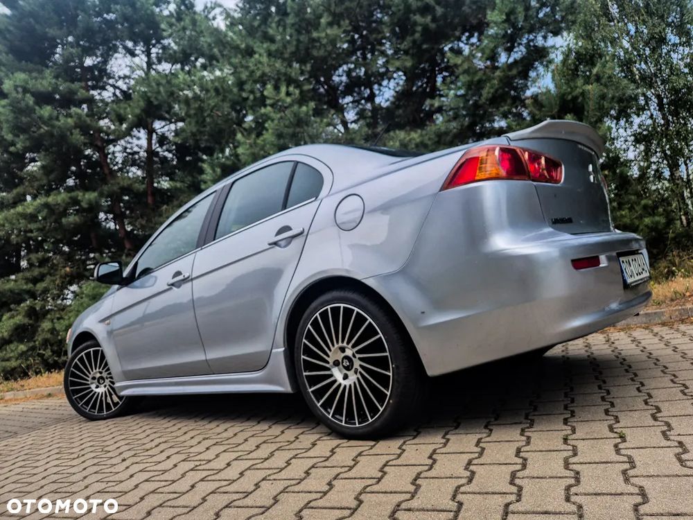 Mitsubishi Lancer 1.8 Intense - 14