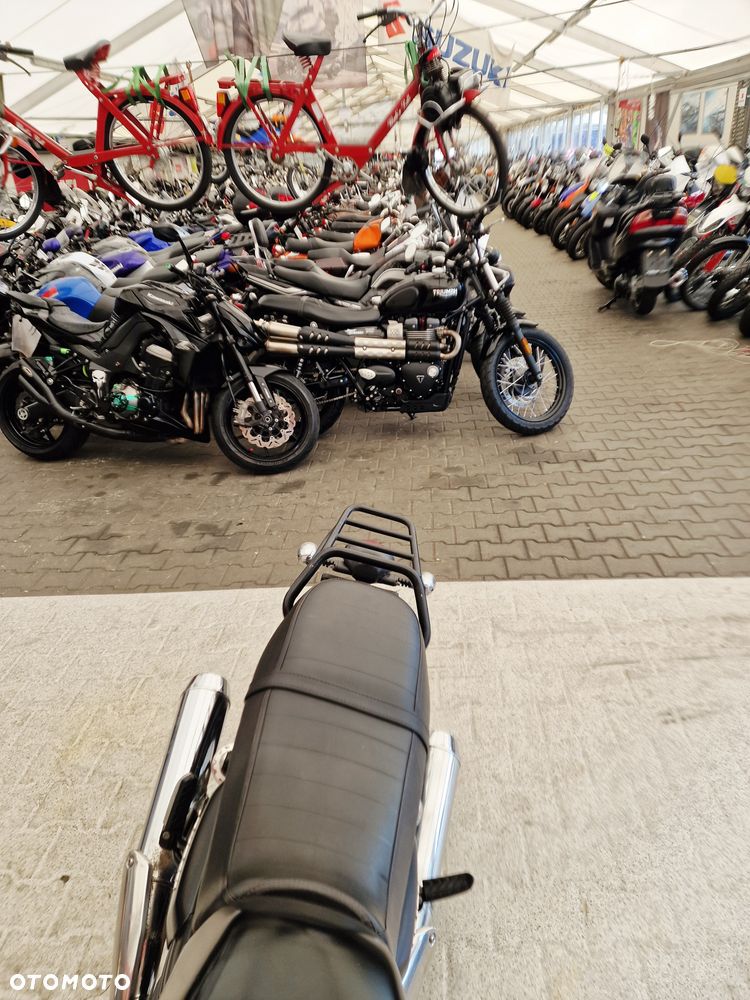 Moto Guzzi V7 - 25