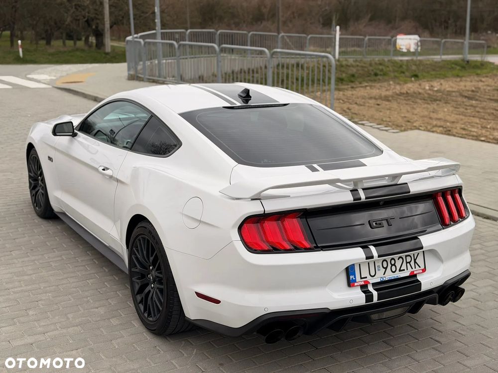 Ford Mustang - 7
