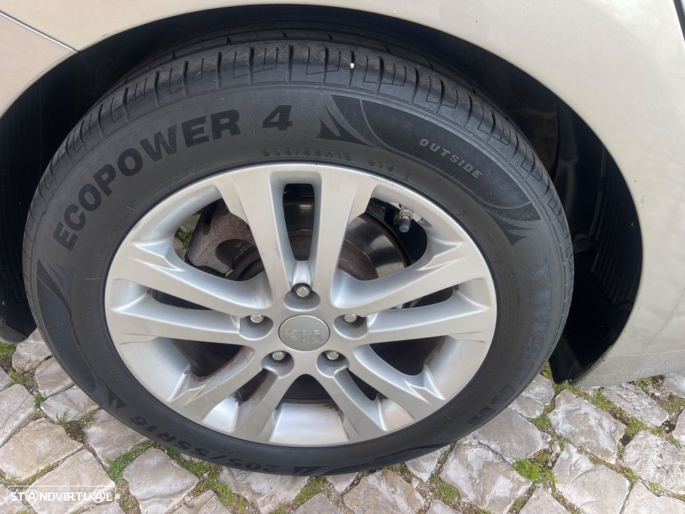 Kia Ceed SW 1.6 CRDi TX Prime - 14