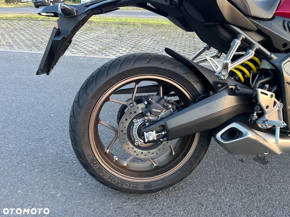 Honda CB - 10