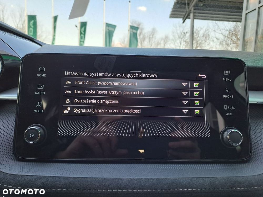 Skoda Fabia 1.5 TSI Drive DSG - 17