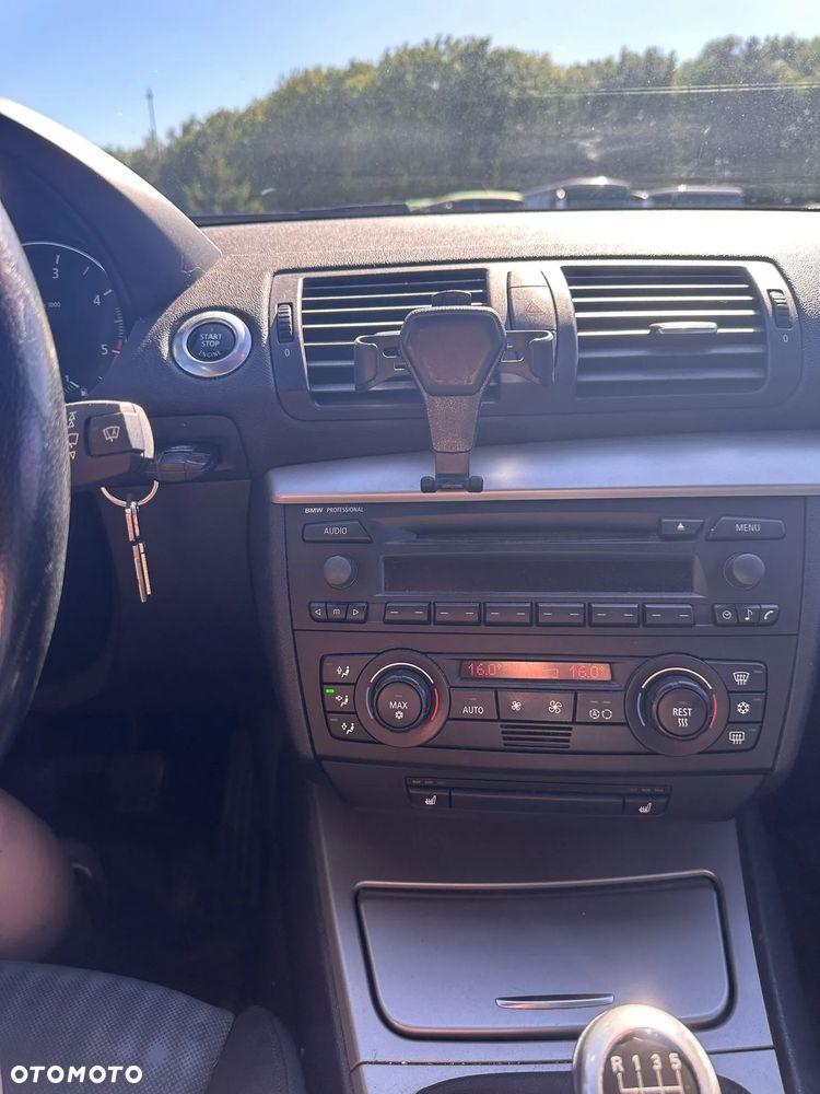 BMW Seria 1 118d - 10