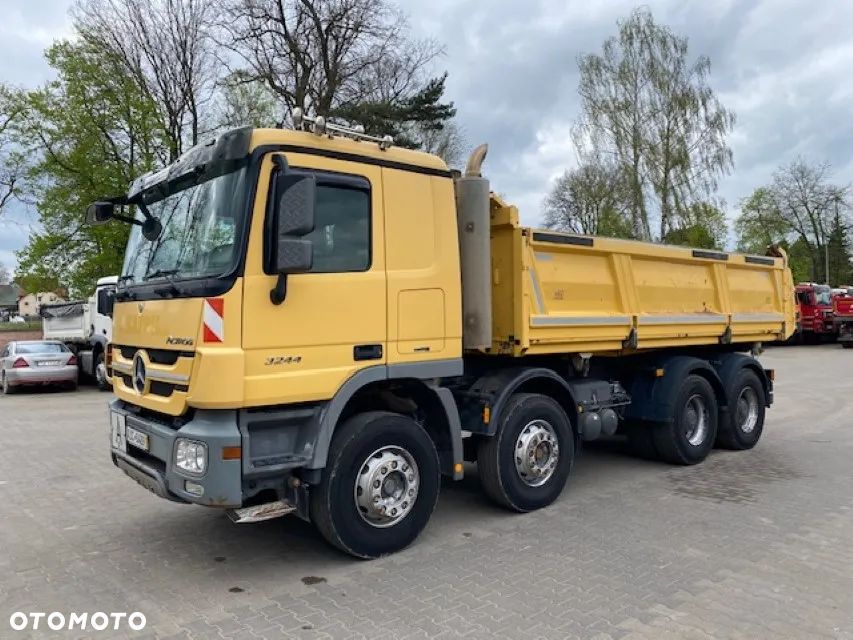 Mercedes-Benz ACTRIS 3244 - 1