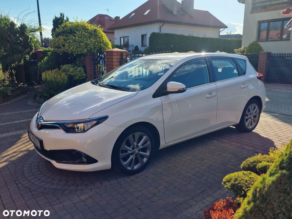 Toyota Auris 1.2 T Prestige - 1