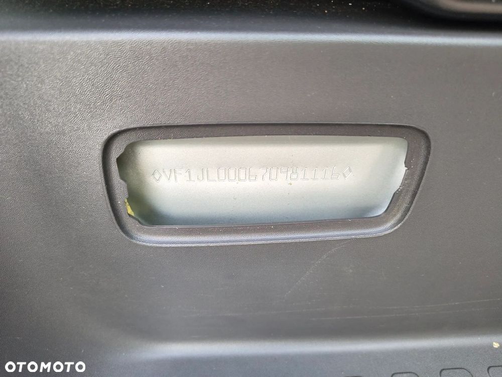 Renault Trafic - 12