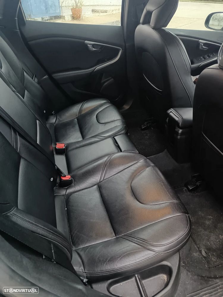 Volvo V40 D2 Momentum - 5