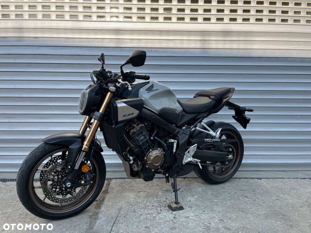 Honda CB - 9