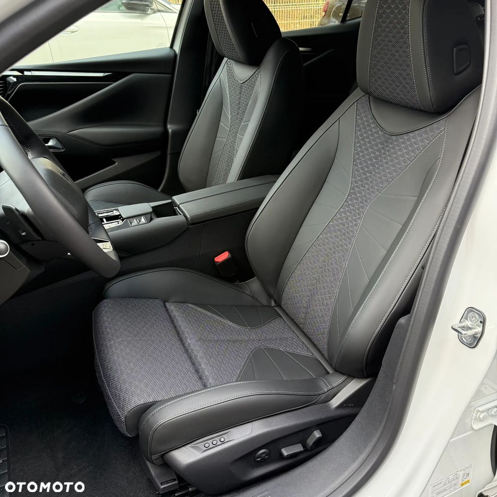 DS Automobiles DS 4 1.2 mHEV Pallas eDCS6 - 12