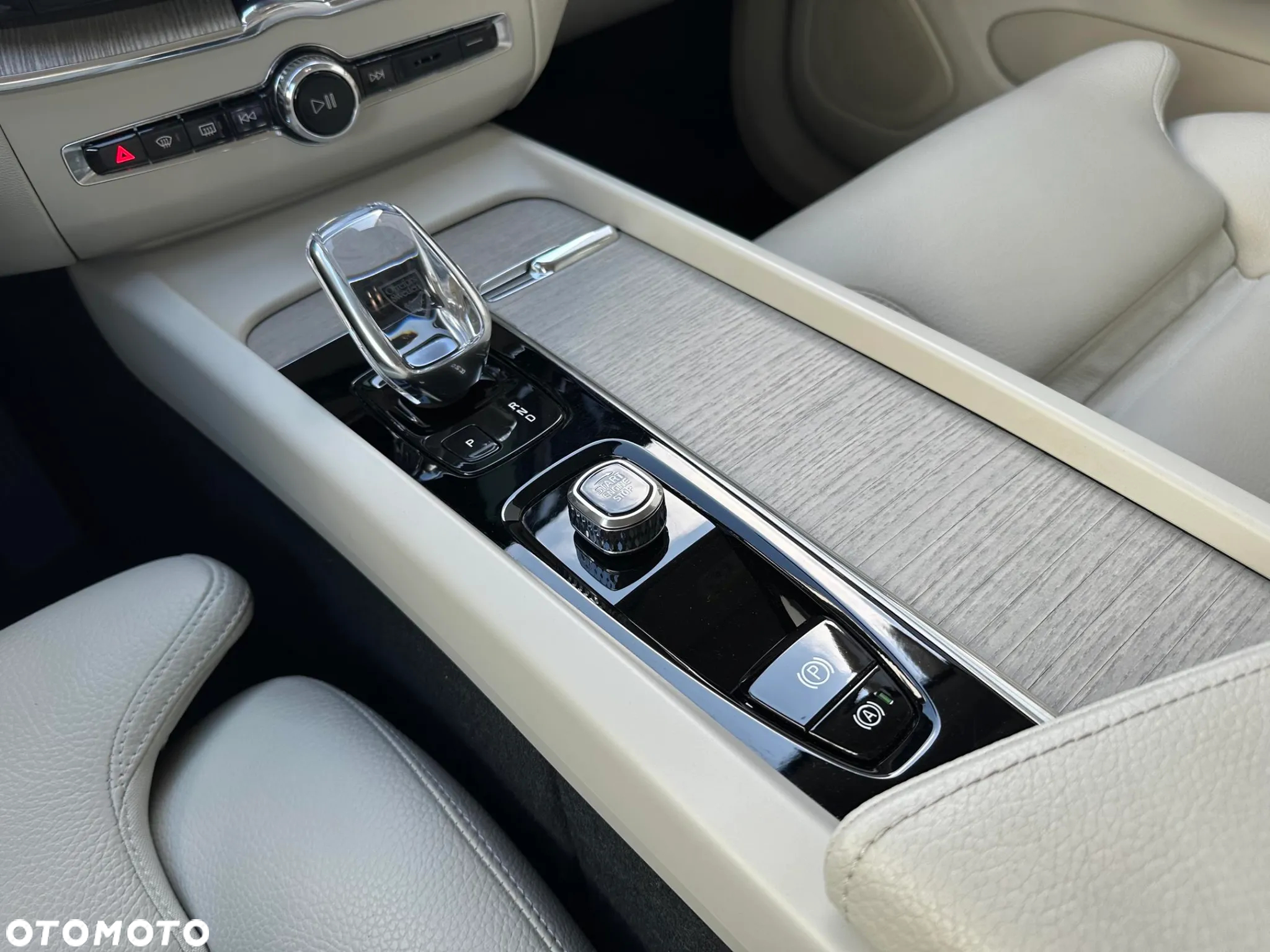 Volvo XC 60 B4 D AWD Inscription - 13