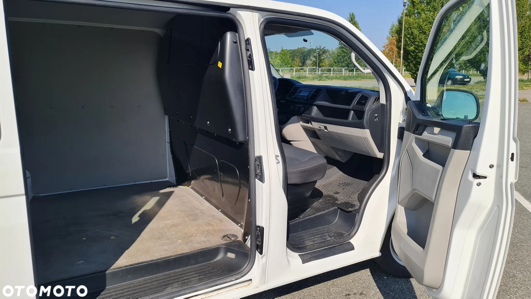 Volkswagen Transporter - 13