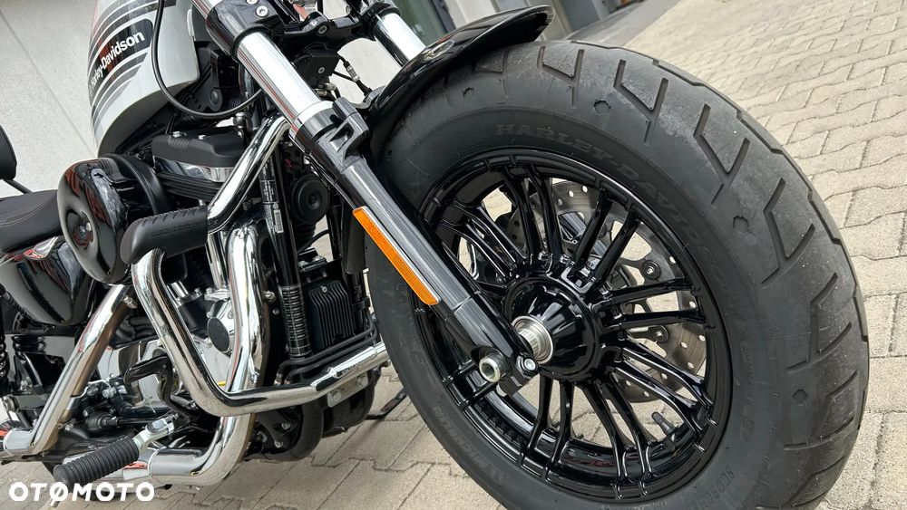 Harley-Davidson Sportster Forty-Eight - 17