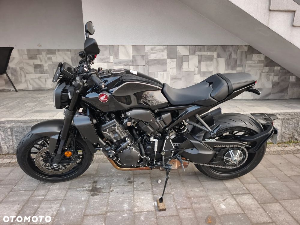 Honda CB - 2