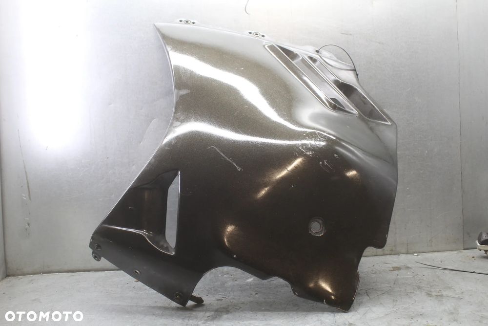 Suzuki GSX 1100 F  Bok boczek czasza czacha osłona lewa - 2