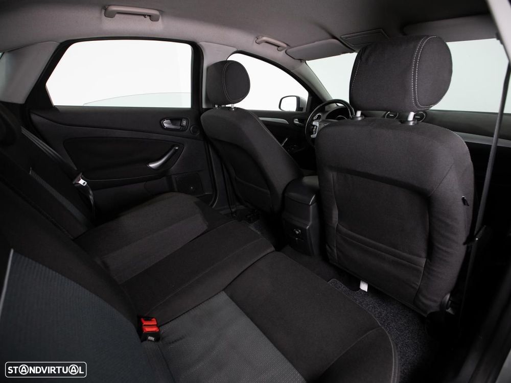 Ford Mondeo - 10