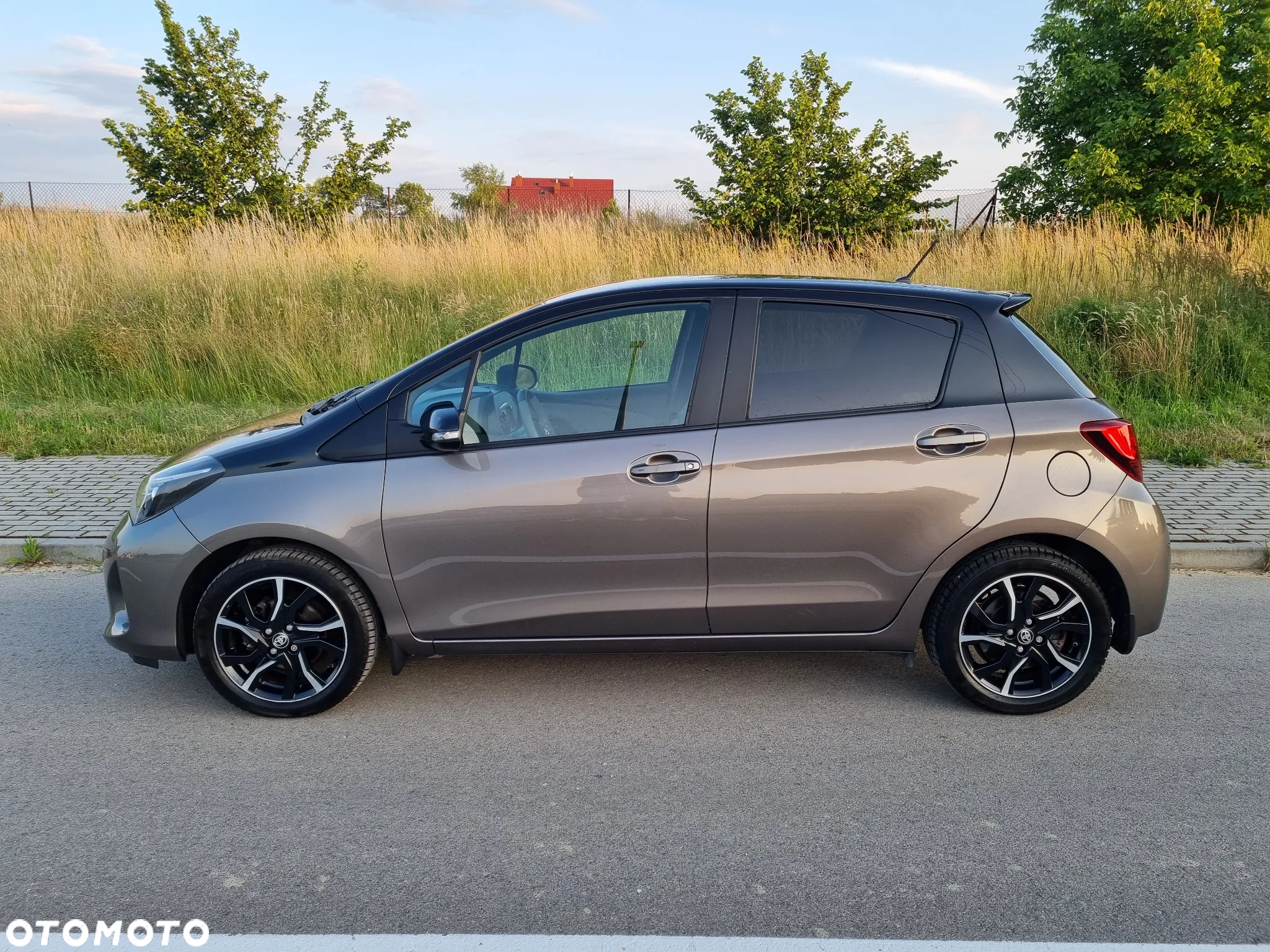 Toyota Yaris 1.33 Selection Platinum - 2