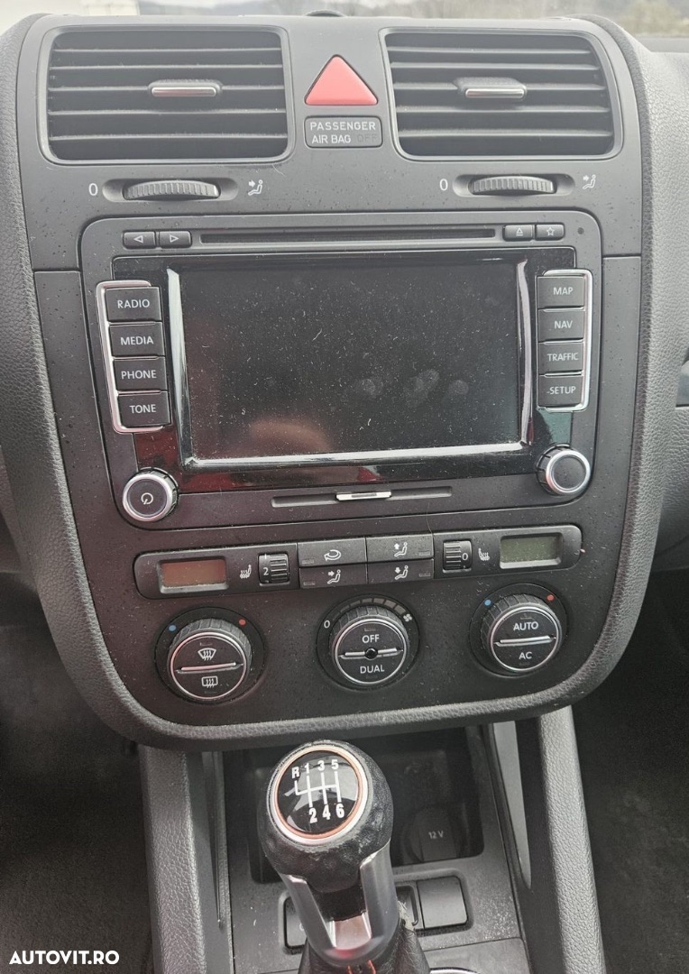 Volkswagen Golf 2.0 TDI DPF Sportline - 4