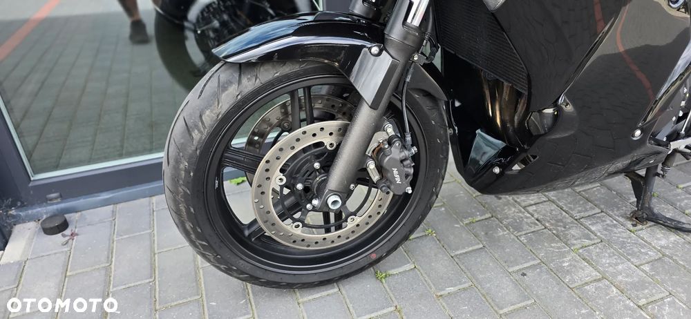Honda CBF - 30