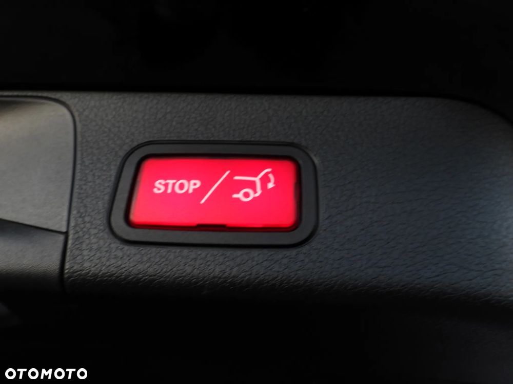 Mercedes-Benz GLB 220 d 4Matic 8G-DCT Progressive - 30