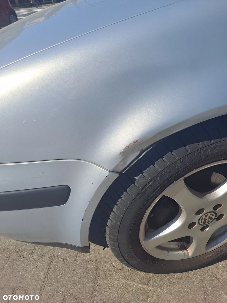 Volkswagen Golf - 6