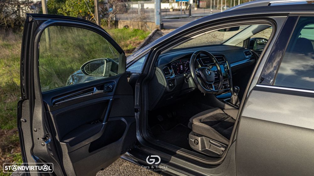 VW Golf Variant 2.0 TDi R-Line - 20