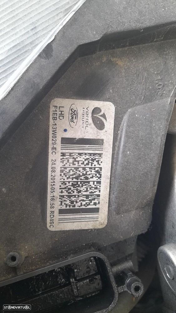 Ótica / farol direita FORD Focus III Carrinha - 6